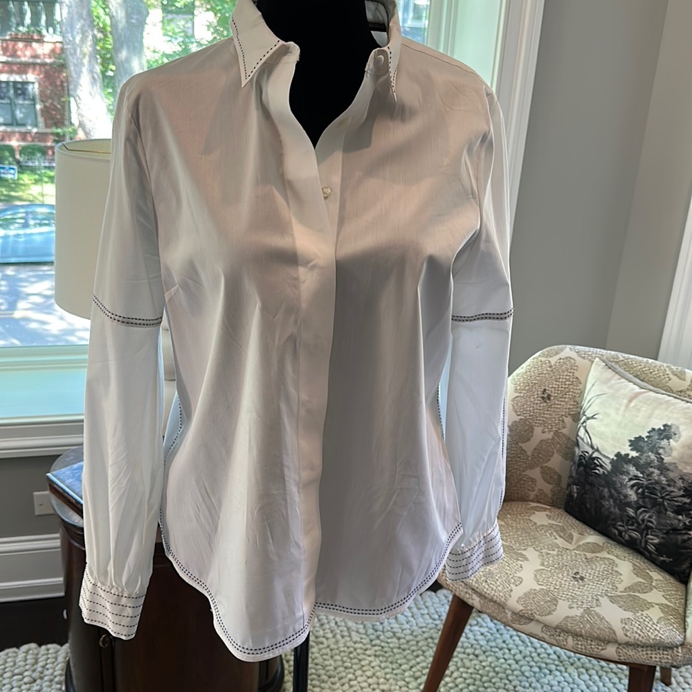 Brooks brothers, pristine white top with black stitch